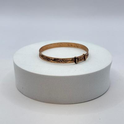 LOT 562J: Antique Victorian Gold Filled Unsigned Engraved Design Child’s Adjustable Bangle Bracelet