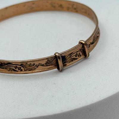 LOT 562J: Antique Victorian Gold Filled Unsigned Engraved Design Child’s Adjustable Bangle Bracelet