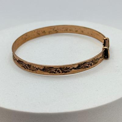 LOT 562J: Antique Victorian Gold Filled Unsigned Engraved Design Child’s Adjustable Bangle Bracelet