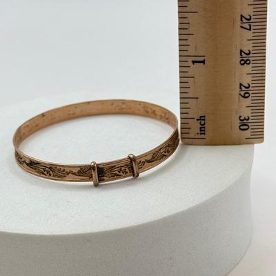 LOT 562J: Antique Victorian Gold Filled Unsigned Engraved Design Child’s Adjustable Bangle Bracelet