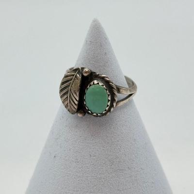 LOT 563J: Vintage Sterling Silver Marcasite & Amethyst Pierced Earrings & Size 4.5 Navajo Native American Turquoise Ring (5.0gtw)