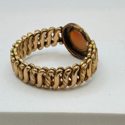LOT 580J: Antique c. 1920s DFB Co Carmen Cameo Sweetheart Expandable Bracelet