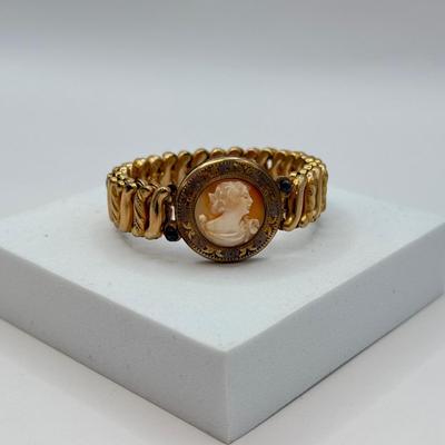 LOT 580J: Antique c. 1920s DFB Co Carmen Cameo Sweetheart Expandable Bracelet