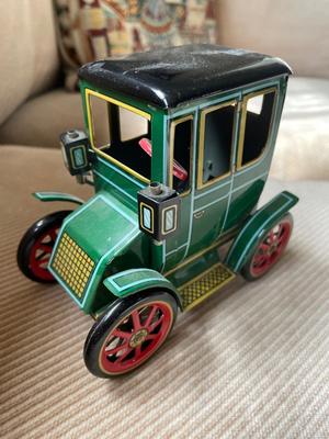 Two Japanese tin cars
