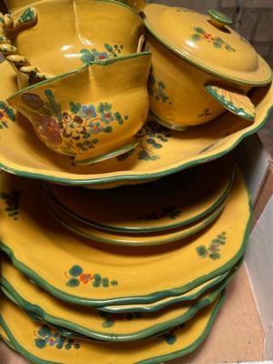 Italian dinnerware, 6 Piece Pl. setting plus more