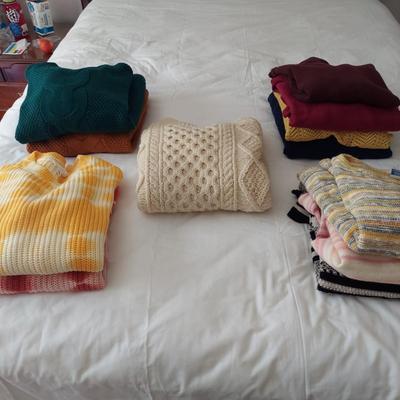 Chunky Sweaters Size Small/Medium (PB-BBL)