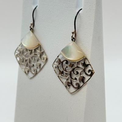 LOT 1J: Sterling Silver (925) Collection 15" Necklace w/Pendant, Mother of Pearl Earrings, Heart & Flower Bracelet