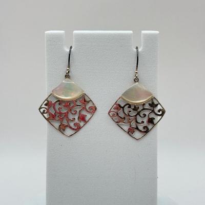 LOT 1J: Sterling Silver (925) Collection 15" Necklace w/Pendant, Mother of Pearl Earrings, Heart & Flower Bracelet