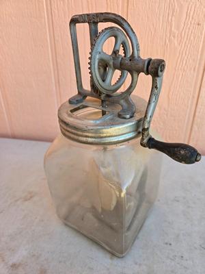 Vintage Dazey #40 Glass Butter Churn – Hand Crank Farmhouse Decor