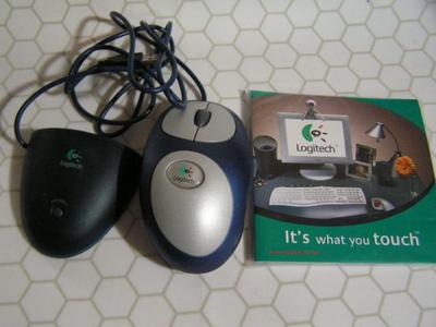Logitech cordless mouse. Looks like new/unused.
