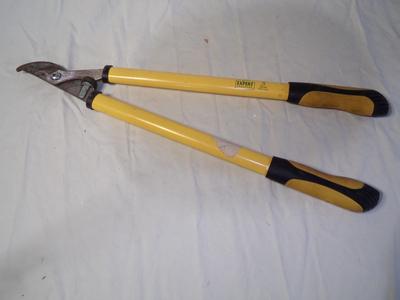 (1of3) Lawn/Garden loppers.