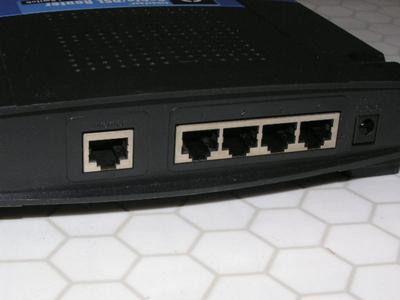CISCO LINKSYS EtherFast Cable/DSL Router w/ 4-Port Switch
