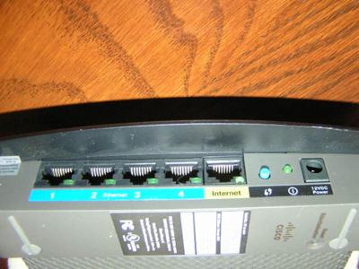 CISCO LINKSYS E2500 N600 Dual-Band WiFi Router, 2.4 & 5 GHz wireless