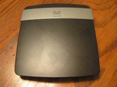 CISCO LINKSYS E2500 N600 Dual-Band WiFi Router, 2.4 & 5 GHz wireless