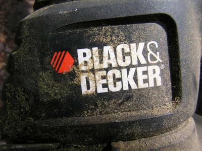 Black&Decker trimmer/weed whacker, corded