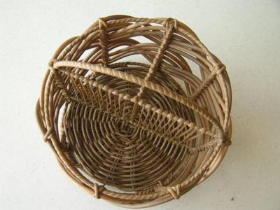 Decorative round basket, for wine bottles or whatever.