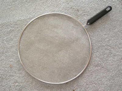Set of 2, stainless steel mesh spatter guards for skillets,