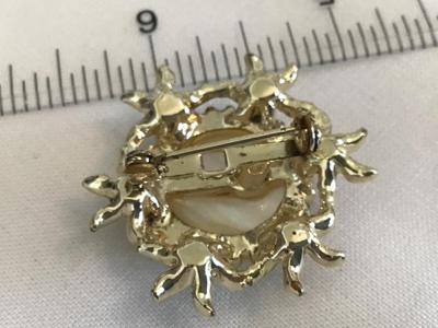 Mother of Pearl Rhinestone Baby Flowers