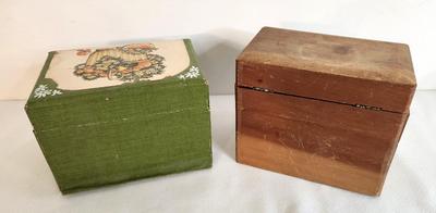 Lot #29 Pair of Vintage Recipe Boxes full of recipes