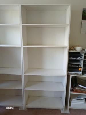 One White 5-Shelf Bookcase – Adjustable Shelving