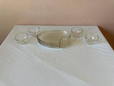 VINTAGE 8 - PIECE SNACK SET