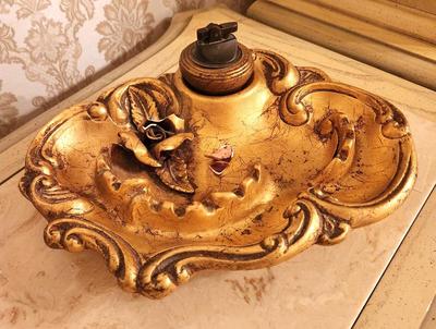 Lot #39 Vintage plaster ashtray - Hollywood Regency - with built in lighter