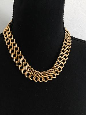 Beautiful Gold Tone Collar Fashion Necklace