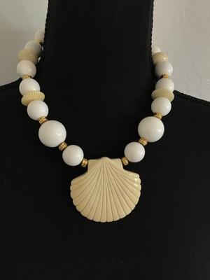 Mary Ellen Stewart Vintage Necklace