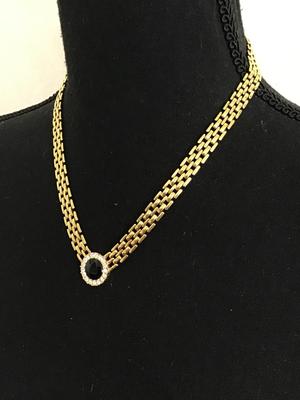 Gold Tone Basket Weave Chain Necklace With Beautiful Pendant