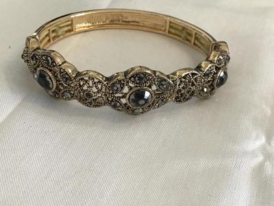 Monet Fashion Bracelet