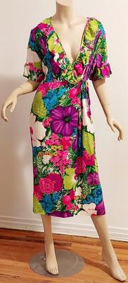 Vtg 60-70s Hawaiian wrap dress w/Ruffles