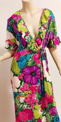 Vtg 60-70s Hawaiian wrap dress w/Ruffles