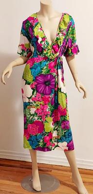 Vtg 60-70s Hawaiian wrap dress w/Ruffles