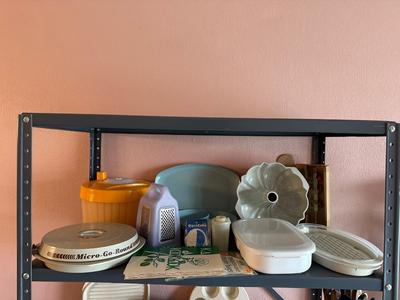 VARIETY OF KITCHENWARE