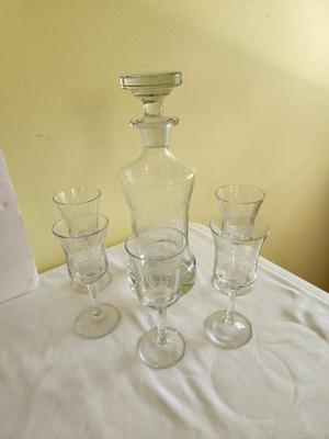 Lot #68 Etched Glass Decantur with 5 Cordial Glasses