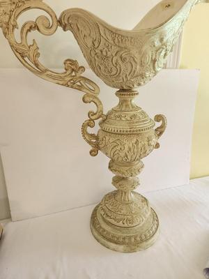 Lot #70 Vintage 1970's Plastic/Resin Decorative Urn