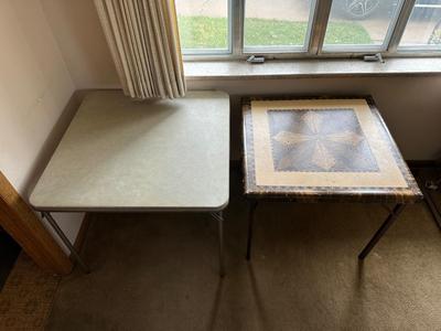 2 CARD TABLES
