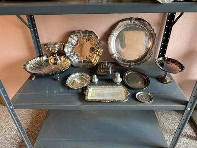 ASSORTMENT OF SILVER PLATE AND ALUMINUM SALT AND PEPPER SHAKERS