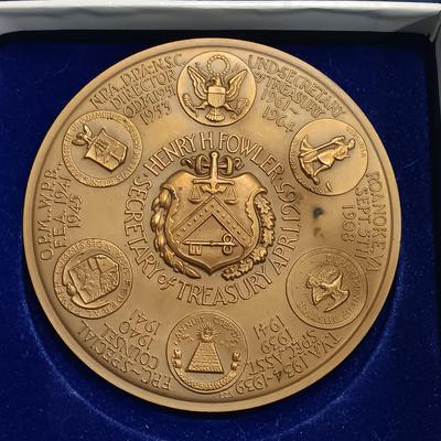 LOT 2: Set of 5 Metal Medallions- Leslie M. Shaw, Stella B. Hackel & More