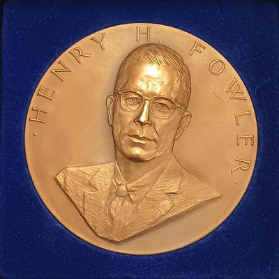LOT 2: Set of 5 Metal Medallions- Leslie M. Shaw, Stella B. Hackel & More