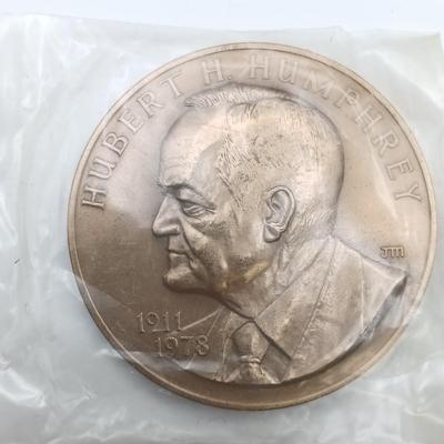 LOT 7: Set of 5 Metal Medallions- Warren E. Burger, Hubert H. Humphrey, Andrew Johnson & More