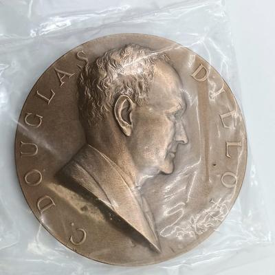 LOT 7: Set of 5 Metal Medallions- Warren E. Burger, Hubert H. Humphrey, Andrew Johnson & More