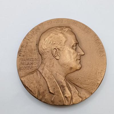 LOT 8: Set of 5 Metal Medallions- Franklin D. Roosevelt, Daniel Manning & More
