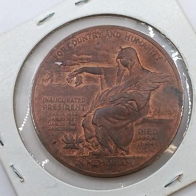 LOT 8: Set of 5 Metal Medallions- Franklin D. Roosevelt, Daniel Manning & More