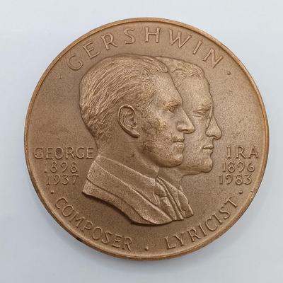LOT 12: Set of 4 Metal Medallions- Pittsburgh Female College, Gershwin 1985, Jackie Robinson & John Wayne