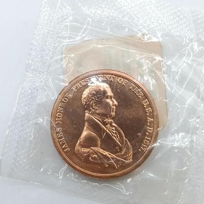 LOT 13: Set of 7 Aramark US Mint Medals- Washington, Adams, Lincoln, Jefferson & More