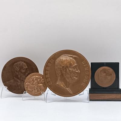 LOT 22: Set of 4 Metal Medallions- Abraham Lincoln, Stone Mountain & PA Monument at Gettysburg 1910