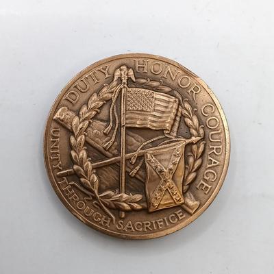 LOT 22: Set of 4 Metal Medallions- Abraham Lincoln, Stone Mountain & PA Monument at Gettysburg 1910