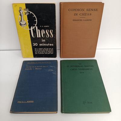LOT 110: Vintage/Antique Chess and Checkers Books