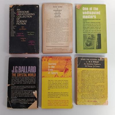 LOT 111: Vintage Sci-Fi Paperbacks, A House-Boat on the River Styx 1895 & The World of William Clissold 1926 Volumes I and II